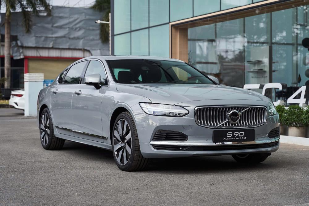 ĐẠI LÝ CHUYÊN PHÂN PHỐI CÁC DÒNG XE VOLVO CHÍNH HÃNG TẠI VIỆT NAM 2592120