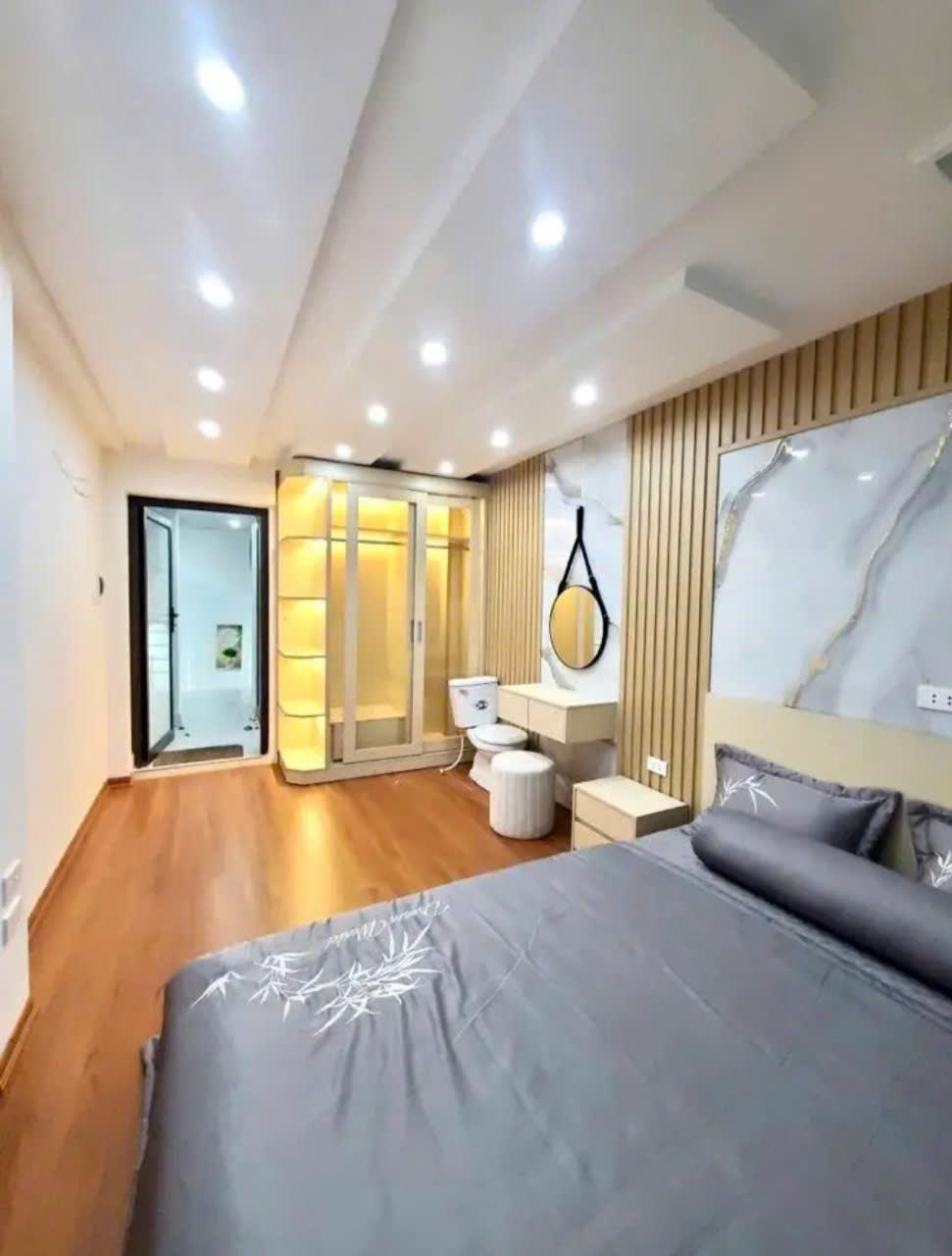 Phố Trạm- Long Biên bán nhà 50m2, nhỉnh 7 tỷ ngõ thông sát đường nhựa ô tô tránh , full nội thất2503227