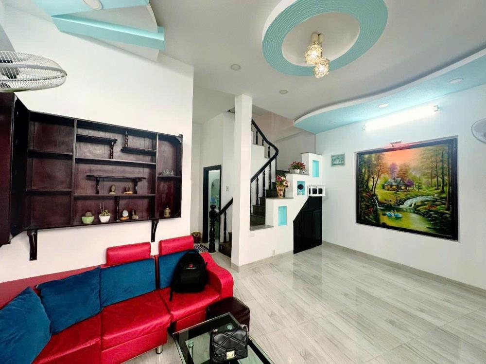 Bán Nhà 3 Tầng Mê Đúc Kiên Cố, Sân Thượng, Hẻm Trần Nhật Duật, TP Nha Trang - Giá 3.35 Tỷ2517012