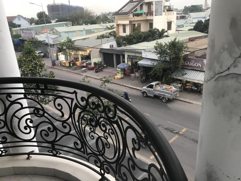Bán nhà 3 Tầng MẶT TIỀN kinh doanh đa ngành nghề,giá chỉ bằng trong hẻm2639095