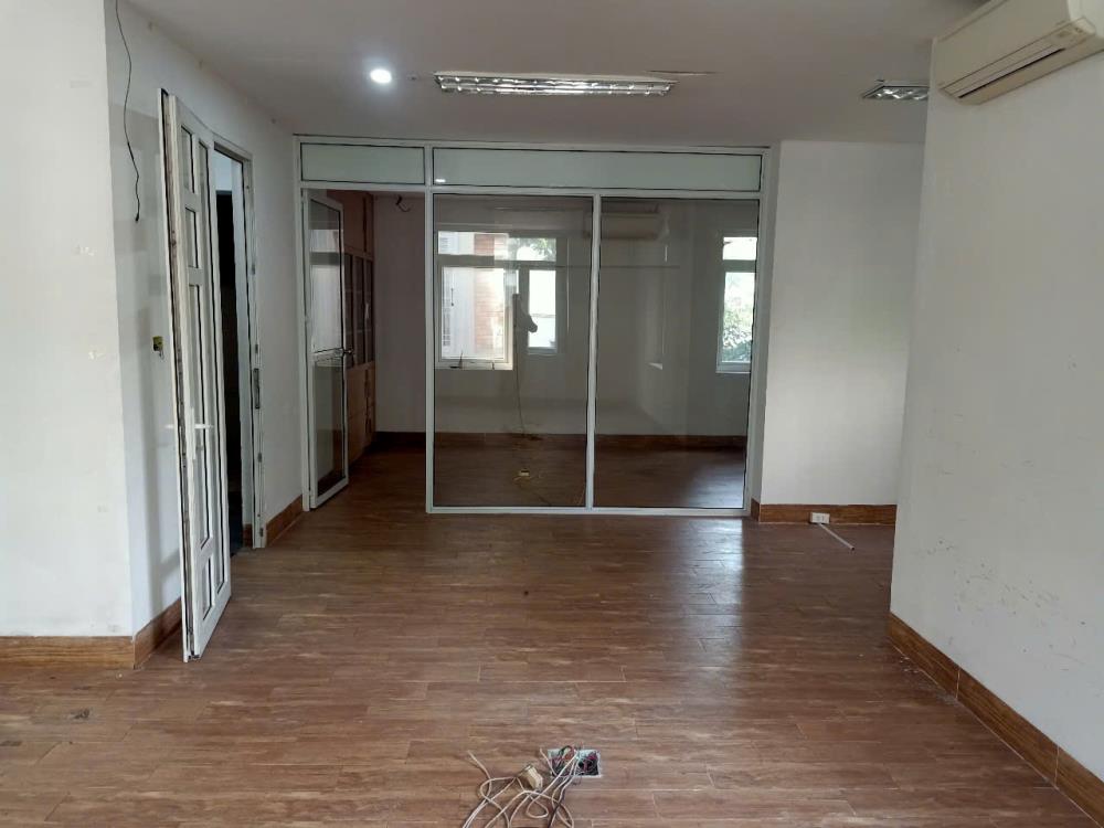 Cho thuê biệt thự KĐT  Mỹ Đình 2 180m2 4 tầng giá 38 triệu/tháng2631737