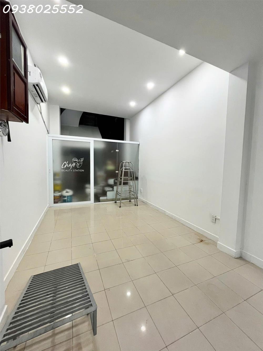 Cho Thuê Mặt Bằng Đẹp, Mới 100% Nguyễn Đình Chiểu, P2, Q32439180