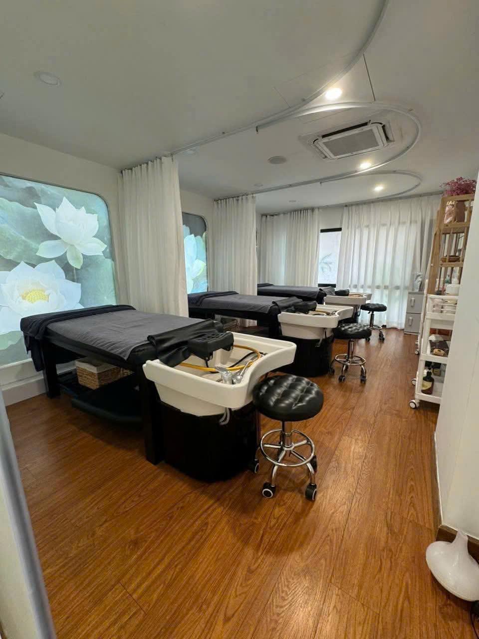 SANG MẶT BẰNG TRỐNG- CƠ HỘI CHO AI TÌM VỊ TRÍ KINH DOANH ĐẸP2537844