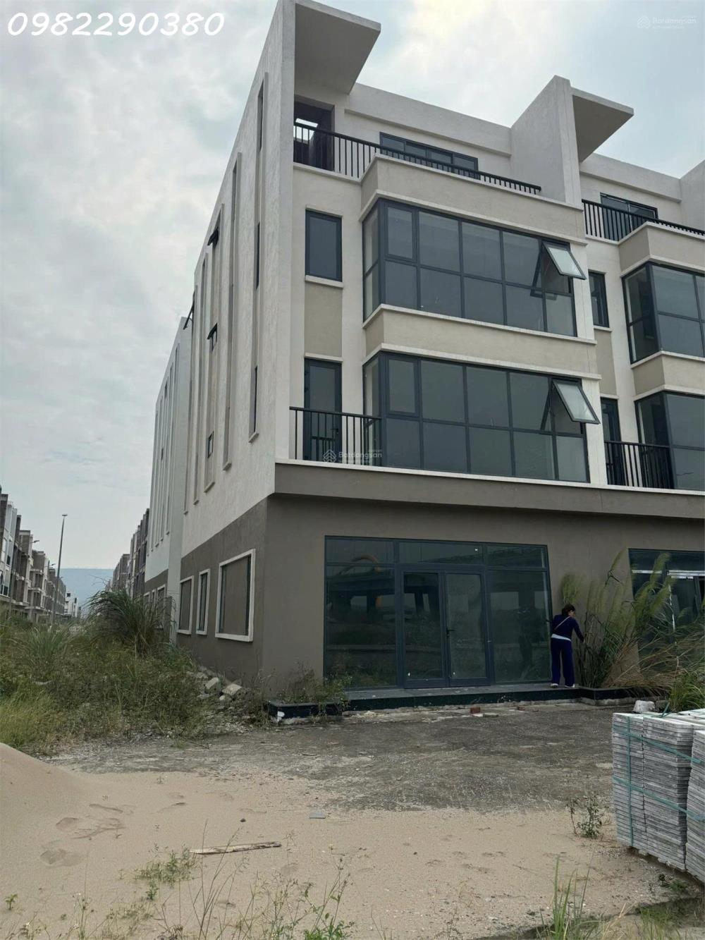 Bán lô góc view biển đường trước nhà 31m vị trí siêu đẹp tại dự án FLC Tropical City2585656