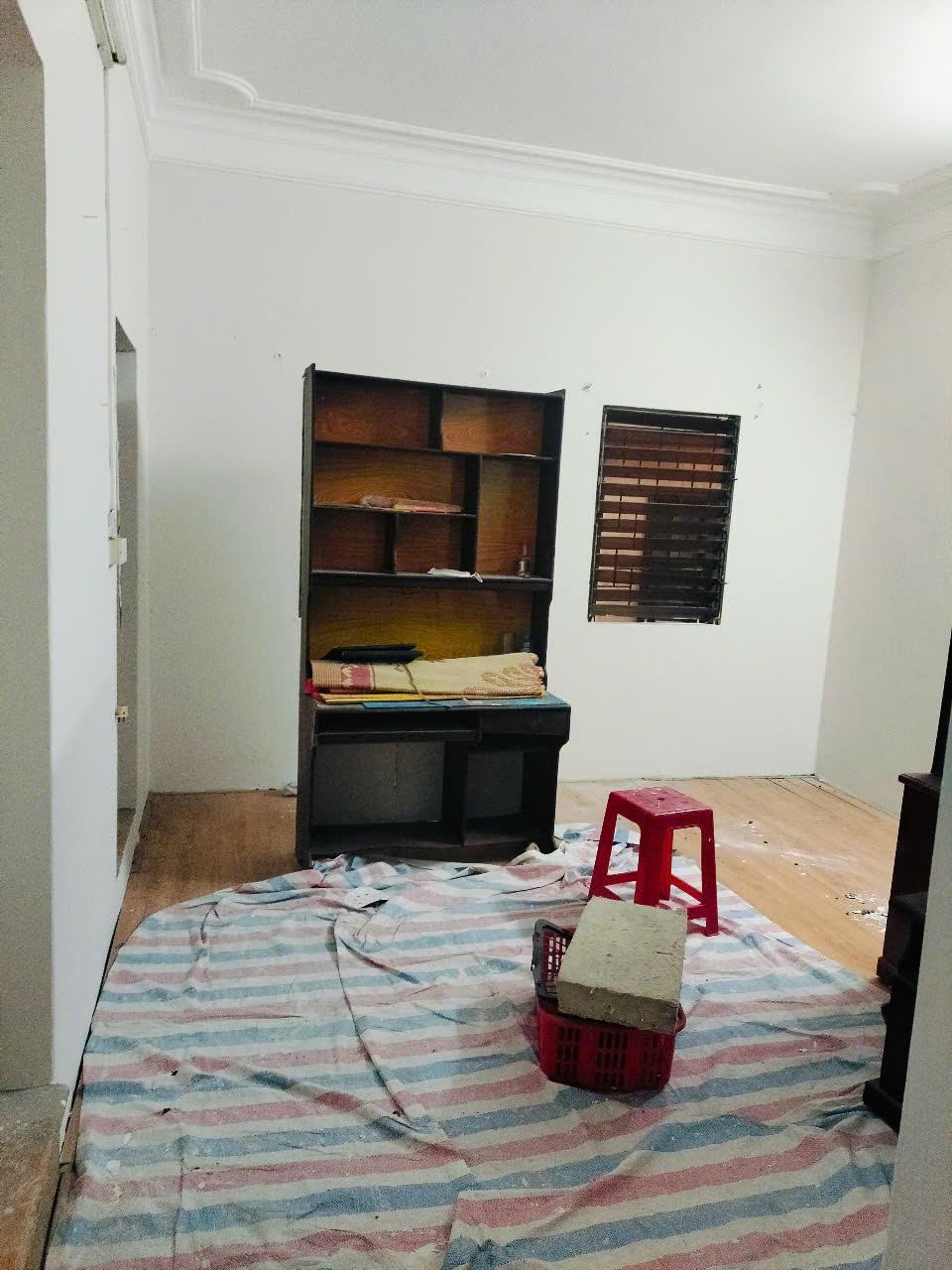 Cho thuê nhà ngõ ô tô 11 Phương Mai, Đống Đa 3.5 tầng, 2 ngủ vào ngay 7 Triệu (có thương lượng)2597628