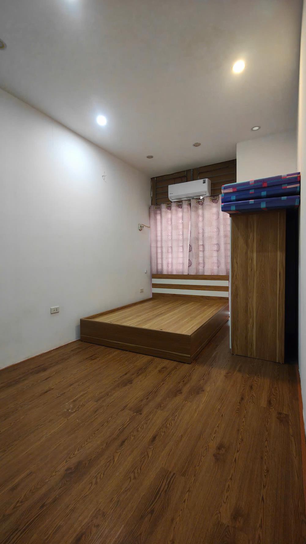 Cho thuê nhà nguyên căn  ngõ 100 Nguyễn An Ninh 3 tầng x 18m2, 2 ngủ, 6.5 Triệu2590241