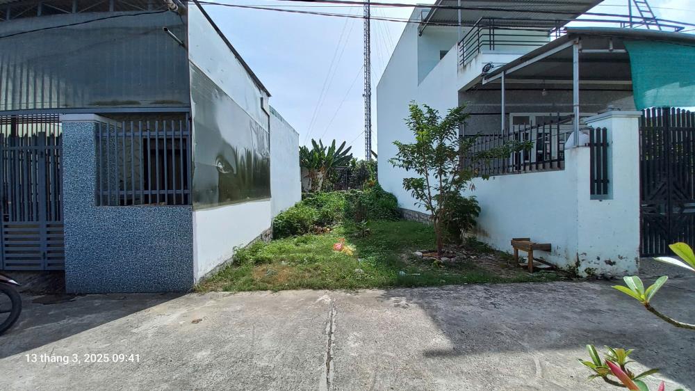 Chính chủ cần bán 91,6m2 Đất Full Thổ Cư Tại Đường Trần Quang Khải, thị trấn Diên Khánh. Sổ Hồng2545950