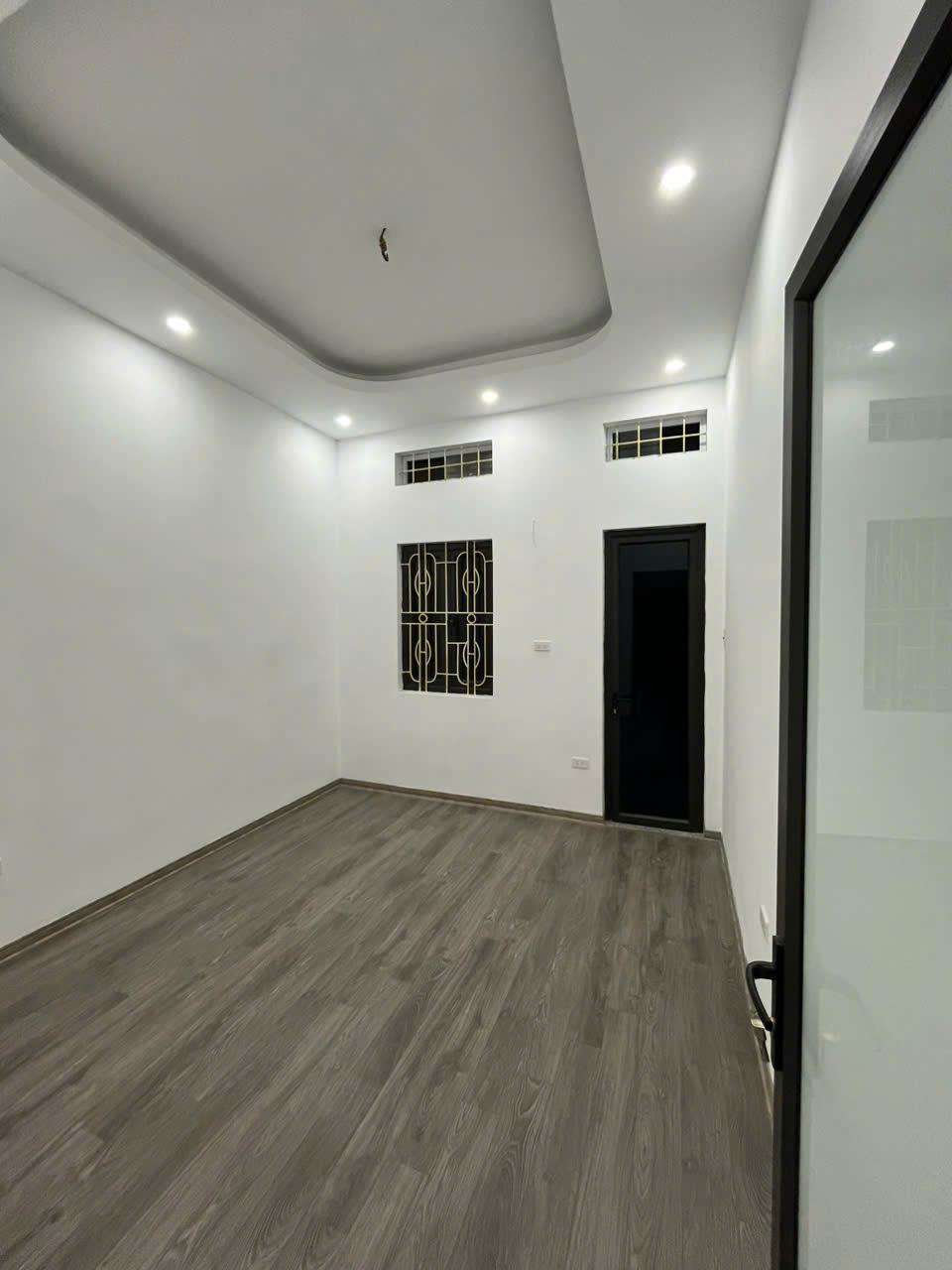 Bán nhà Phố Tân Mai 4 tầng, 26m2, 3 ngủ, 3 tỷ xíu 20m ra ô tô2425570