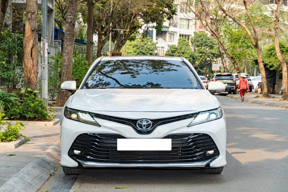 Toyota Camry 2.5Q sản xuất 2019 xe chạy hơn 6vạn km 2601069