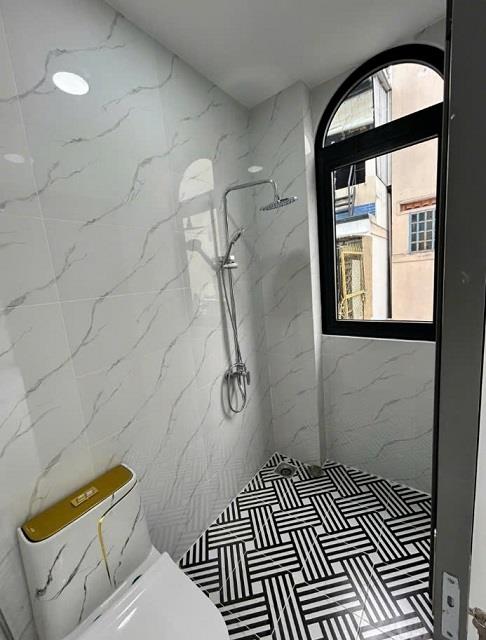 CĂN GÓC 2 MẶT HẺM 4M. 4 TẦNG BTCT Q1 CHỈ NHỈNH 6 TỶ2372980
