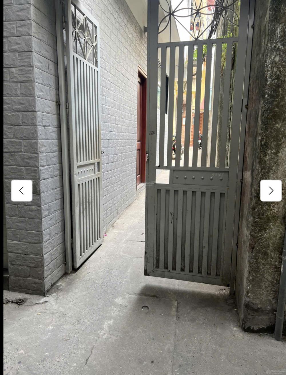 Cho thuê nhà nguyên căn 3 tầng, 2 phòng ngủ, phố Hồng Mai, quận Hai Bà Trưng, Hà Nội2590348