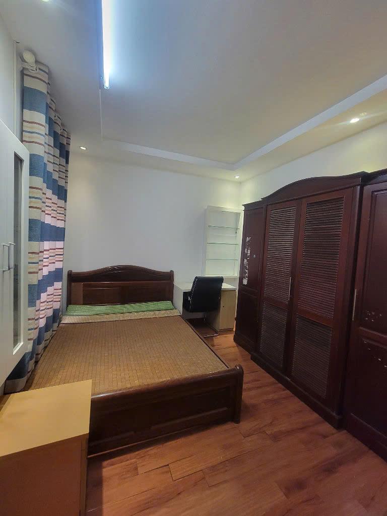 Cho thuê nhà nguyên căn ngõ 120 Dương Văn Bé ô tô, 2 tầng, 55m2, 2 ngủ, 9 Triệu2521197