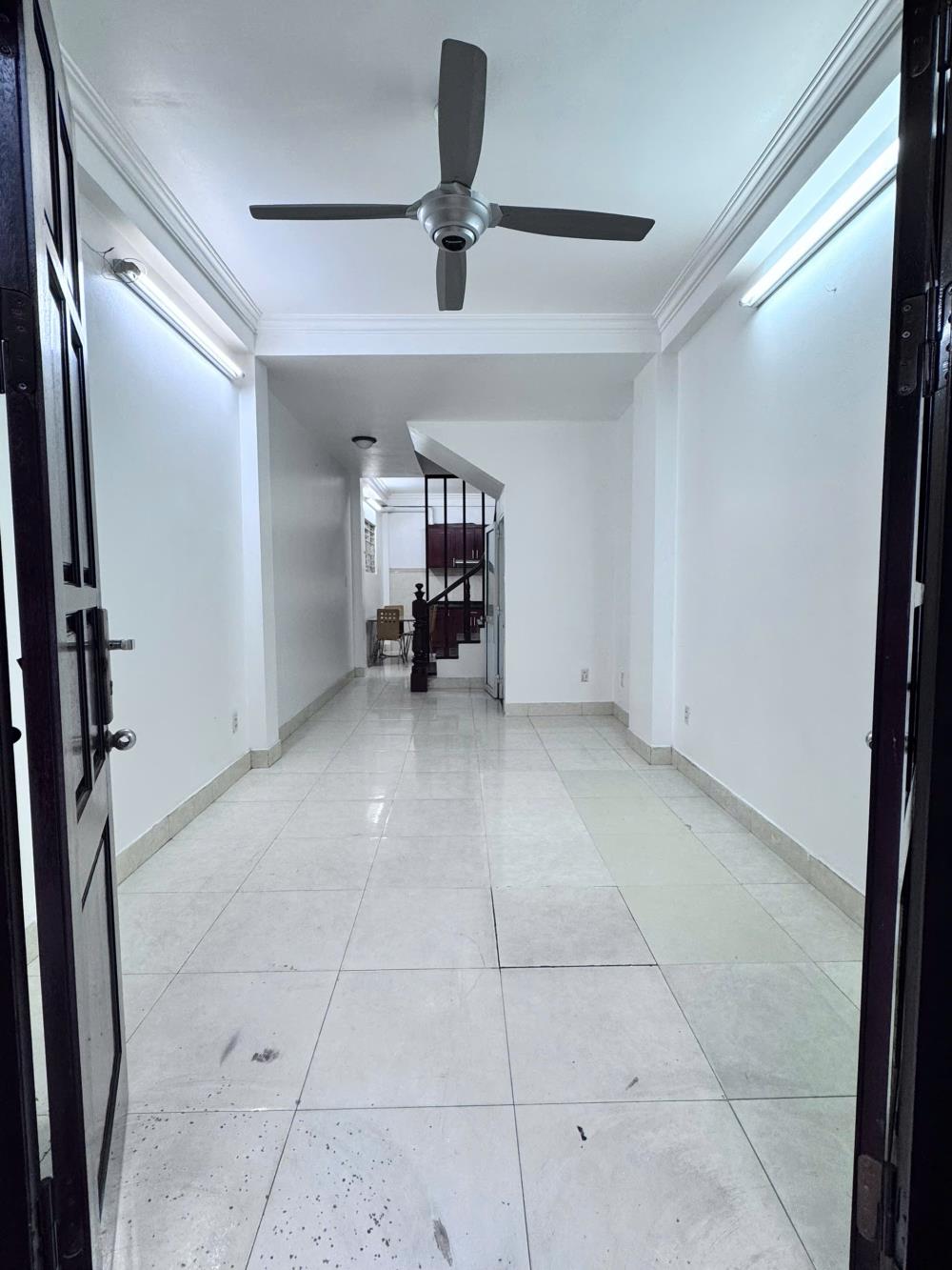 Cho thuê nhà riêng nguyên căn ngõ 99 Định Công Hạ 4 tầng x 35m2, 4 ngủ chỉ 9.5 triệu2586707