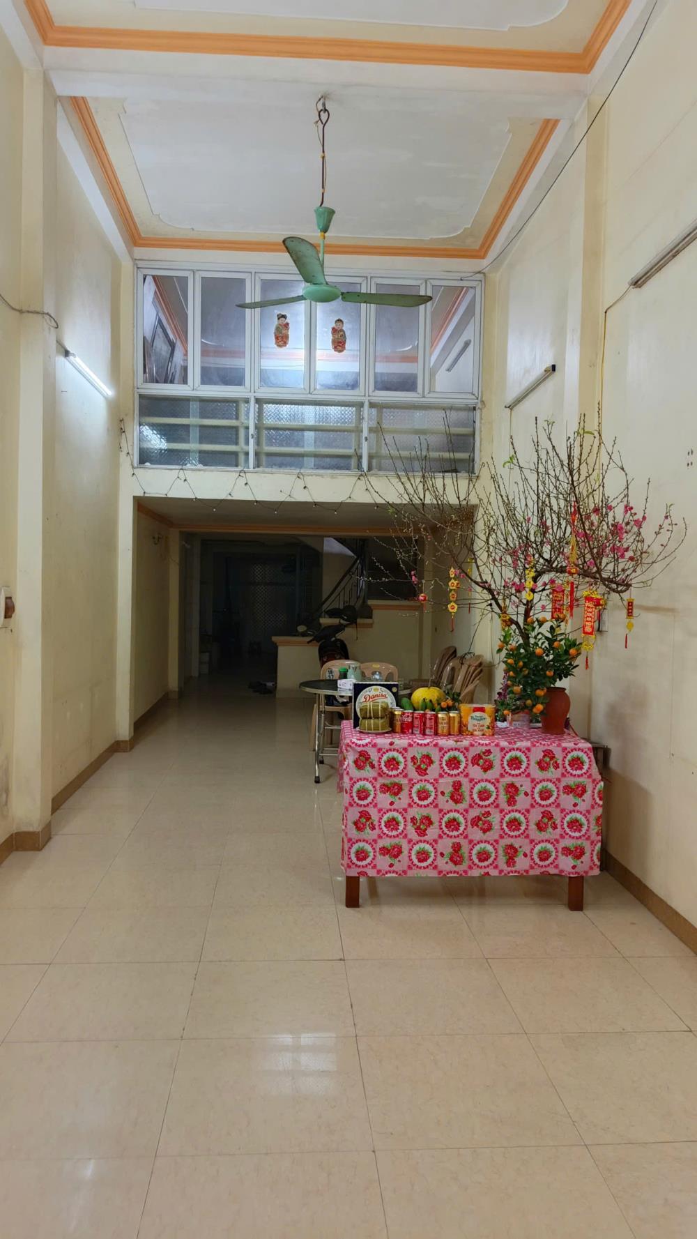 Chính chủ cần cho thuê Mặt Bằng Kinh Doanh Tầng 1 Tại Số  737 , Trường Chinh, Phường Quang Trung, Thành phố Nam Định, Nam Định.2391226