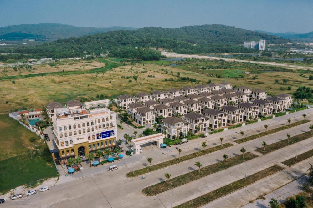 Thanh toán trước 5 tỷ sở hữu biệt thự biển Phú Quốc bàn giao full nội thất, đã vận hành 0939 439 4742593582