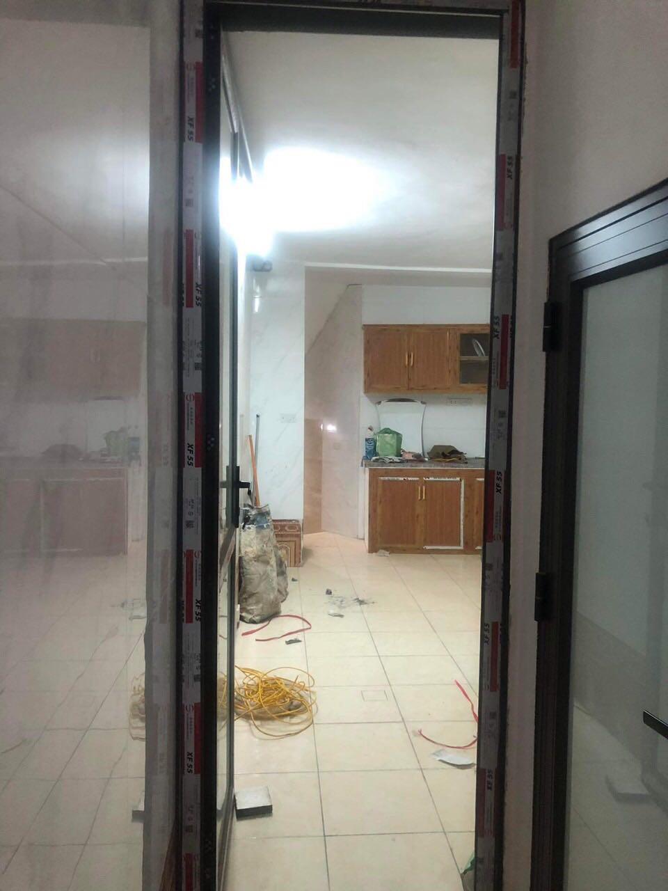 Cho thuê nhà ngõ 129 Nguyễn Trãi làm VP, bán hàng tạp hoá, ở nhóm 6 người2599847