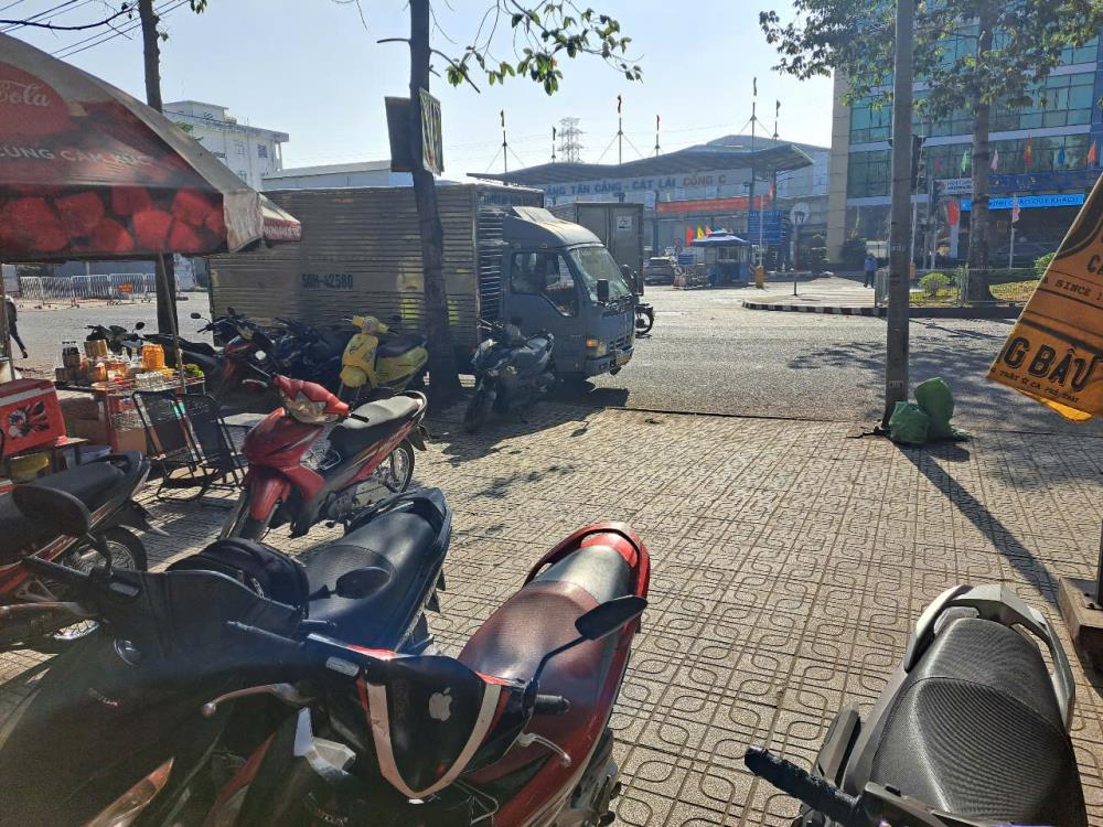 Quận 2, Do nhiều việc không có thời gian quản lí nên cần cho thuê lại Quán cà phê, Liên hệ: 09381100 .. gặp A. Thông2383549