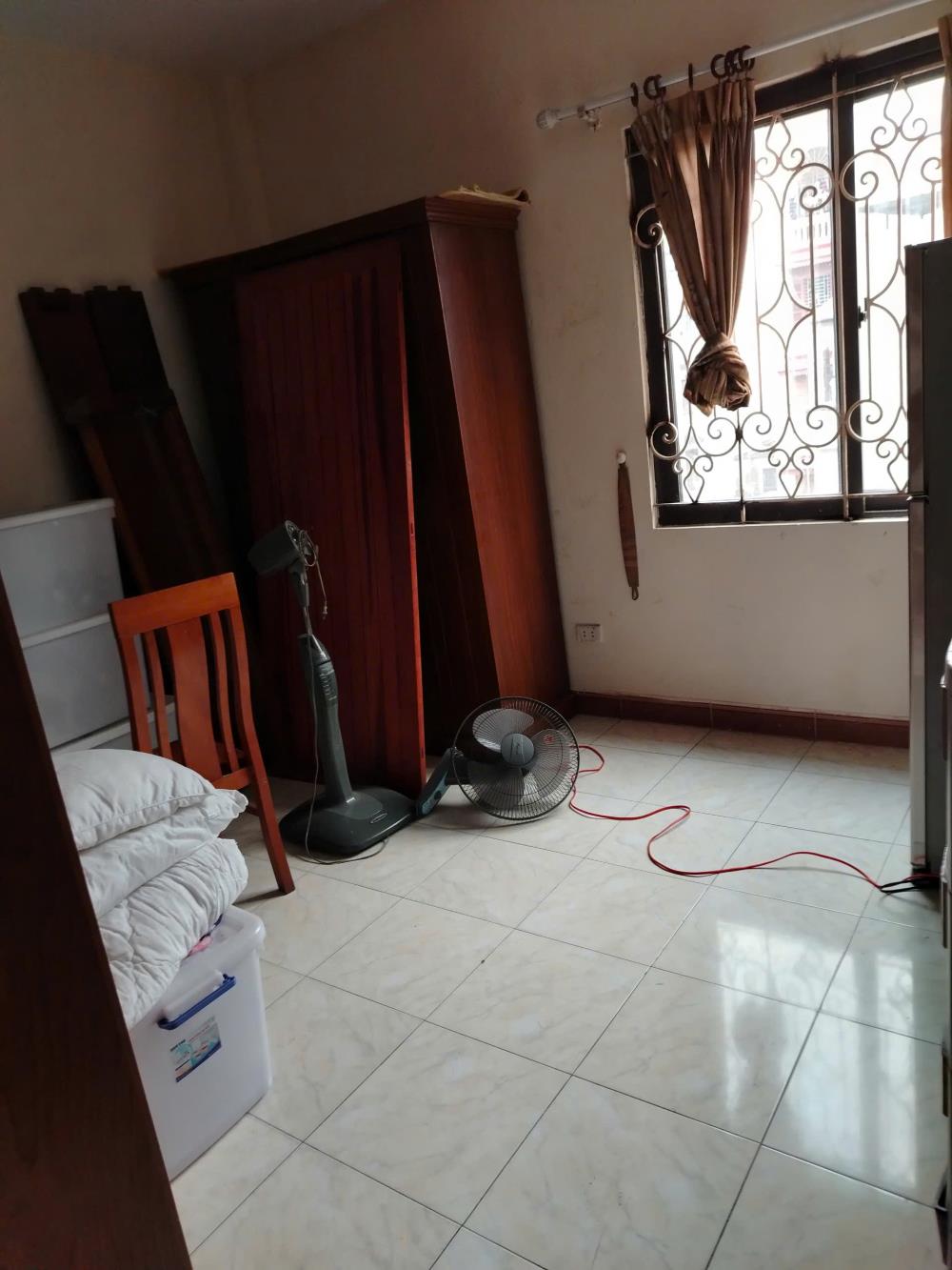 Cho thuê nhà nguyên căn Phố Đại Cổ Việt, 3 tầng x 60m2, 3 ngủ chỉ 8 Triệu vào ngay2586587