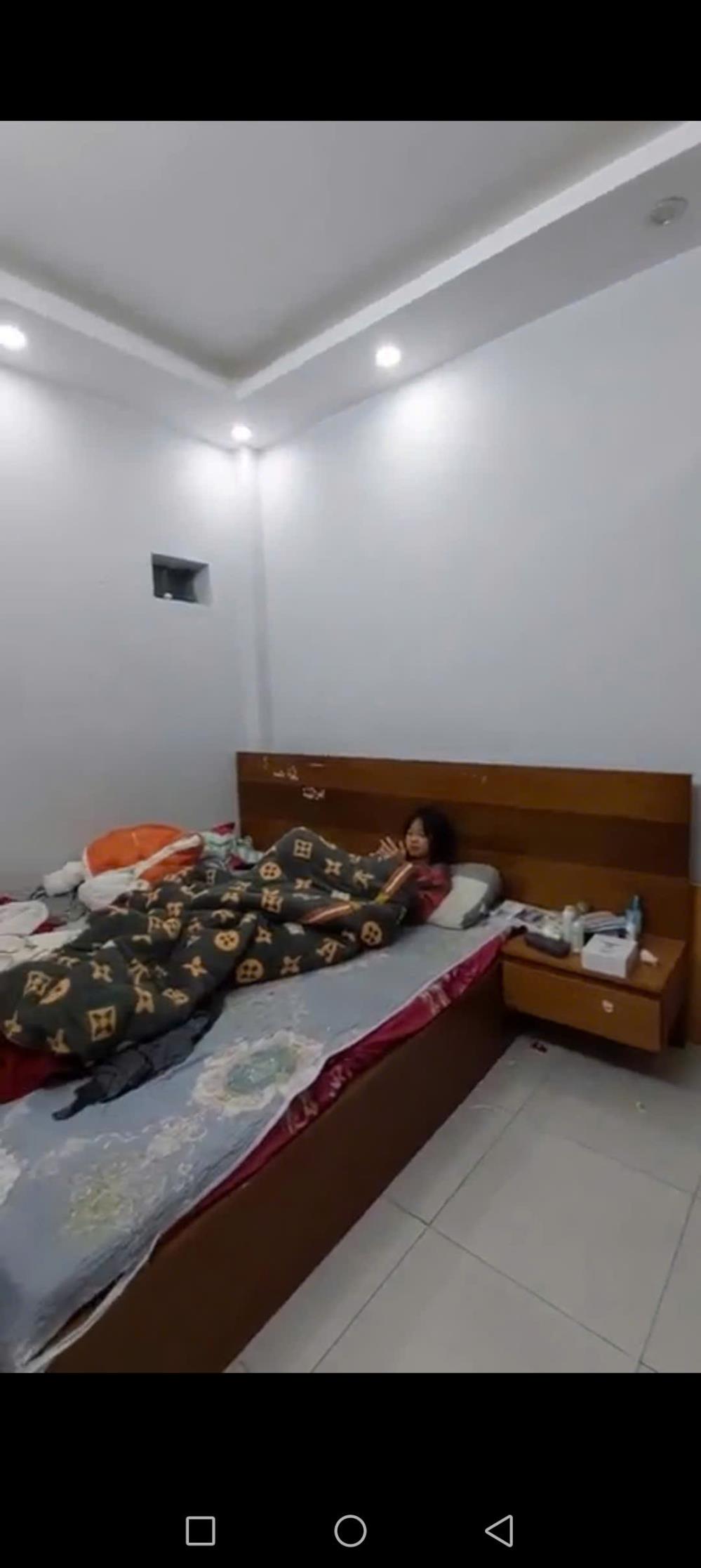 Cho thuê nhà nguyên căn ngõ 16 Định Công Hạ 2 tầng, 60m2, 3 ngủ 12 Triệu2468367