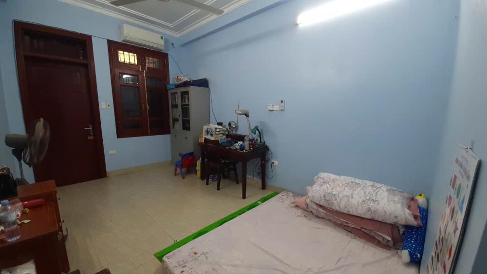 Cho thuê nhà ngõ 13 Lĩnh Nam 5 tầng, có thang máy làm văn phòng, Cty, BH online2481760