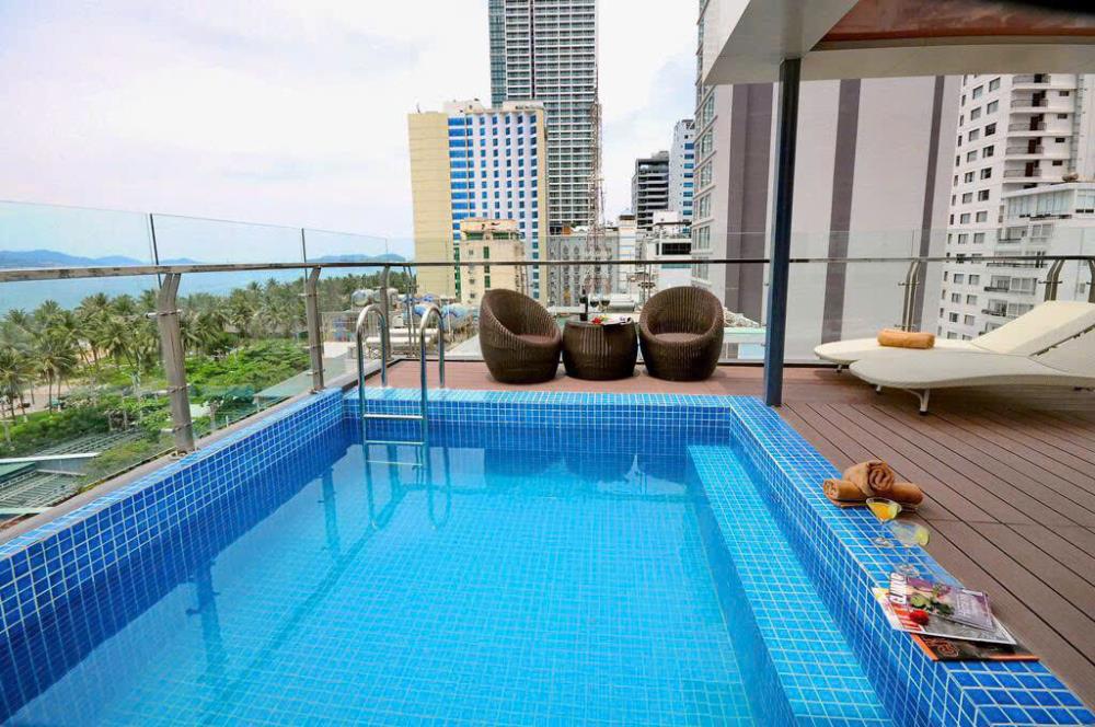 Bán khách sạn hẻm Trần Phú , Nha Trang .
Diện tích 122m ngang 6,5m đường ô tô 5m , hiện đang kinh doanh 30 phòng có bể bơi view biển tầng thượng .
Vị trí đi bộ ra biển 3 phút , pháp lý giấy phép kinh doanh đầy đủ .
Giá bán trần yên trinh2625538
