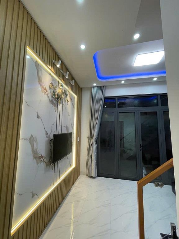 Cc Bán nhà K20/27/11 Hoàng hoa thám vừa nhà ở vừa căn hộ- ngang 8m2405510