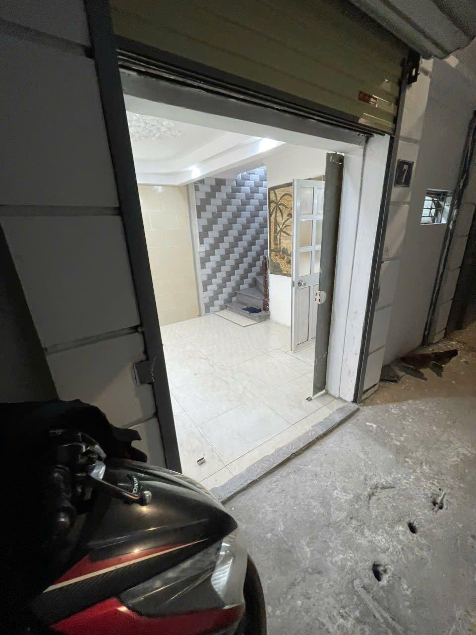 Cho thuê ngõ 11 Đường Láng LÀM VP, KD ONL kết hộp ở, 3 tầng, 32m2, 2 ngủ, 2 WC, 11.5 triệu2575845