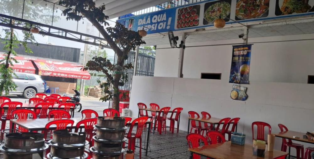 Sang quán ăn gia đình. Mặt bằng rộng ,xe đậu thoải mái2596948
