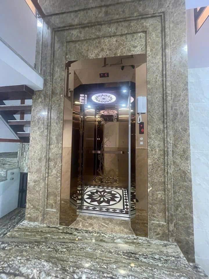 Khai thác căn hộ dịch vụ 100tr/tháng nằm ngay trung tâm Q82593631