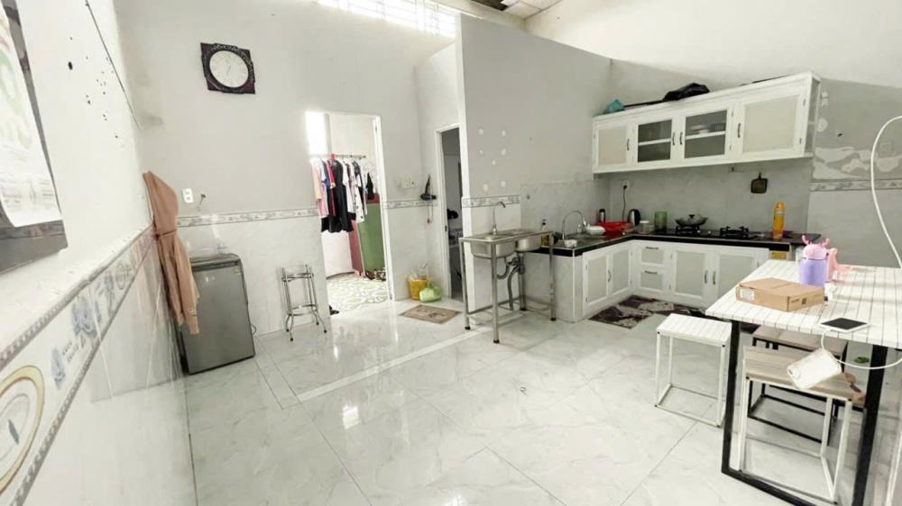 nhà 5,5 triệu 2 phòng ngủ có sân đậu ô tô2616684