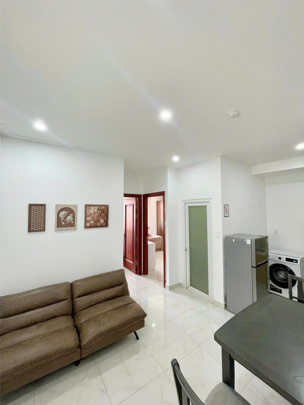 CHDV CAO CẤP  cách sân bay 5p, 2PN, 2WC full nội thất DT 55m2. Giá 12,5tr/thg2622344