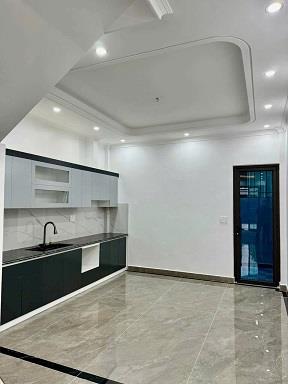 CầnBán dãy 3 căn đã 1 căn còn 2 căn duy nhấtngay Cầu Niệm, cách bệnh viện vài bước Kiến An2563577