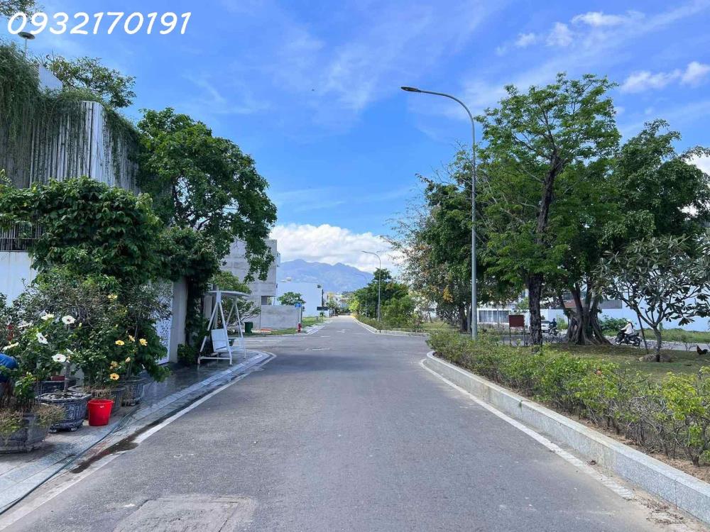 Chuyên KĐT Hà Quang1- LÔ GÓC giữa 2 đường lớn thông ra vành đai 2 rộng 13m-vị trí đẹp lợi nhuận cao2619754