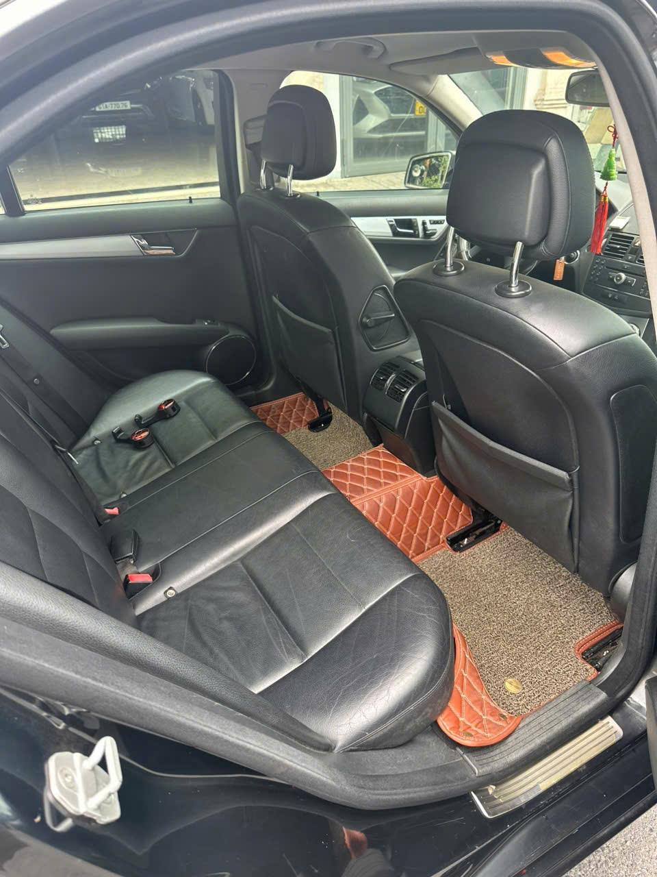 Chính chủ bán xe MERCEDES E230 2610095