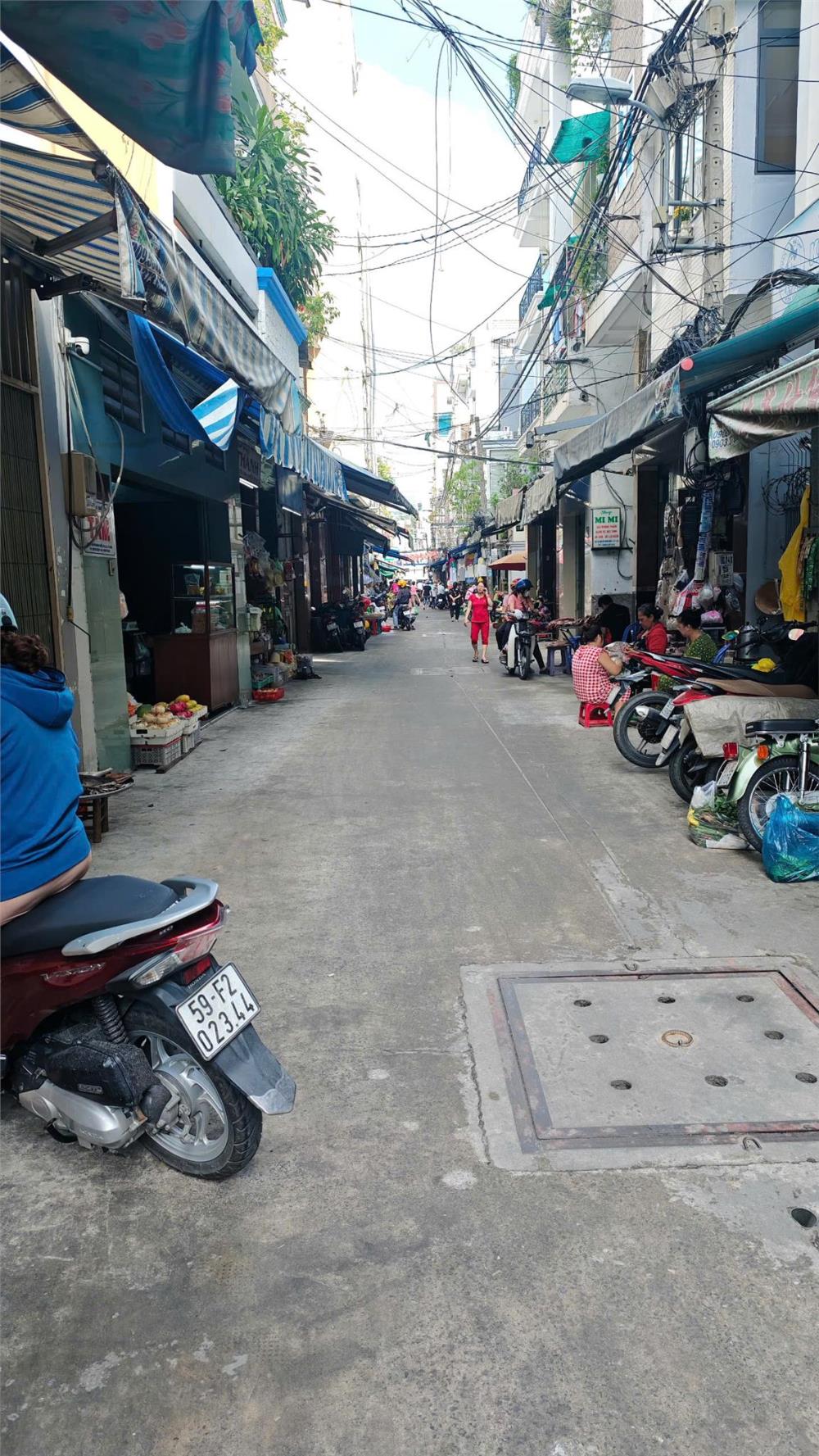 Chính chủ cần bán nhà hẻm xe hơi  trung tâm Phường 5, Quận 3, HCM2581408