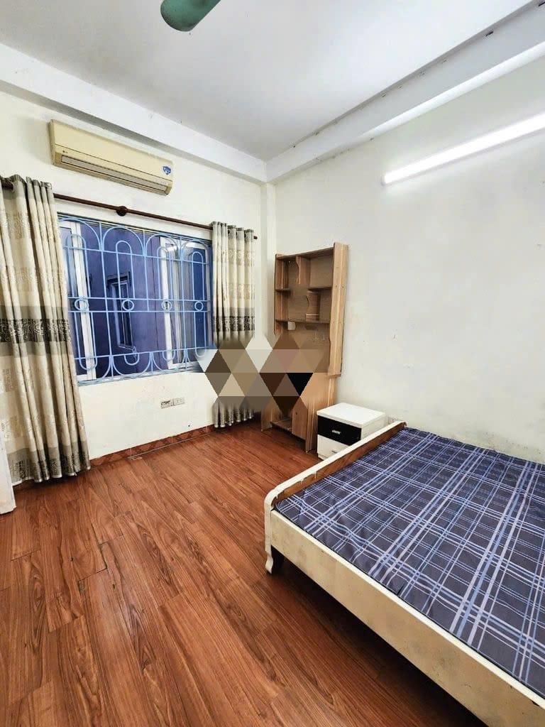 Cho thuê Ở NHÓM 6 SINH VIÊN nhà ngõ phố Đào Tấn, DT 30m - 6 tầng. Mt 4m - Giá 14 Triệu2441462