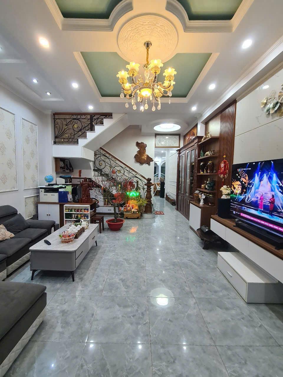 NHÀ ĐẸP - GIÁ TỐT - Chính Chủ Cần Bán Nhà Hẻm Lê Hồng Phong, Liên Hiệp, Đức Trọng, Lâm Đồng2553786