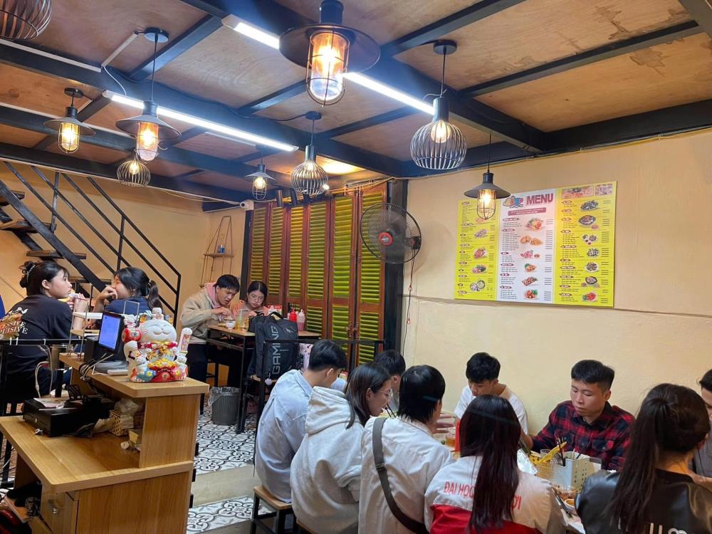 Chính chủ cần sang nhượng mặt bằng quán ăn Địa chỉ : 80 Nguyễn Ngọc Doãn , Phường Trung Tự , quận Đống Đa2422791