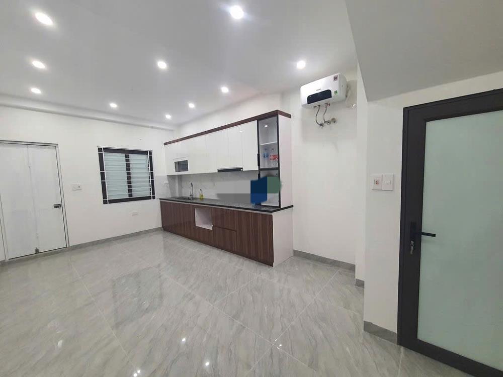 Cho thuê nhà nguyên căn Phố La Thành, Ba Đình, 4 tầng x 55m2, 6PN, TT dạy học, Spa, VP2576565