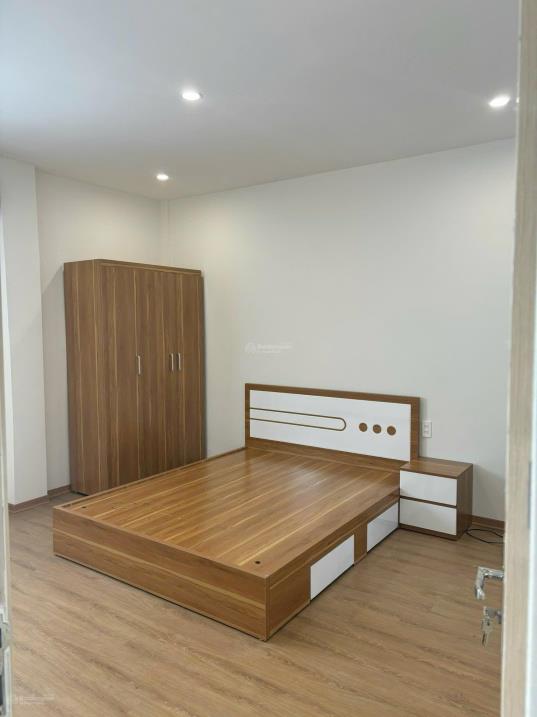 Bán căn nhà chính chủ tại TTTP, đường Định Cư. Nhà mới xây, nội thất đầy đủ, dọn vào ở liền. Giá chỉ 3,35 tỷ (bao phí thuế, bớt lộc). Liên hệ ngay 0867987696.2443837