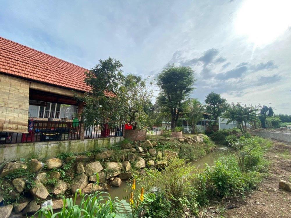 Bán lô đất 1207,7m2 mặt tiền ô tô lộ nhựa 1 sẹc cổng khu công nghiệp view sông Bé 186tr2430428