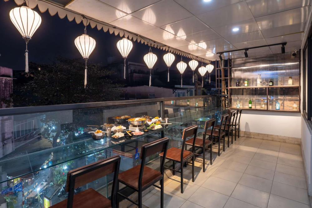 Sang nhượng quán ăn/ nhà hàng phố Hàng Giấy Hàng Mã, Hoàn Kiếm, Hà Nội2521150