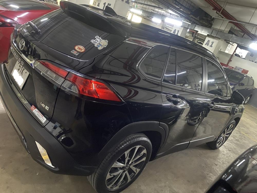 Tôi cần bán Toyota Corolla Cross bản 1.8V màu đen. 2596322