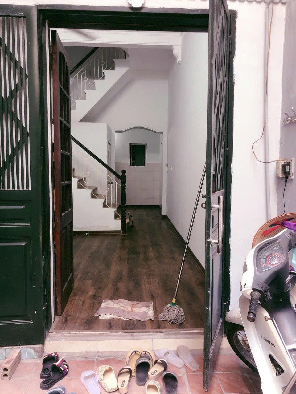 Cho thuê nhà KD ONL, Ở NHÓM 5 NGƯỜI Phố Dương Văn Bé 36m2 x 3 tầng, 3 ngủ, 10 Triệu2488987