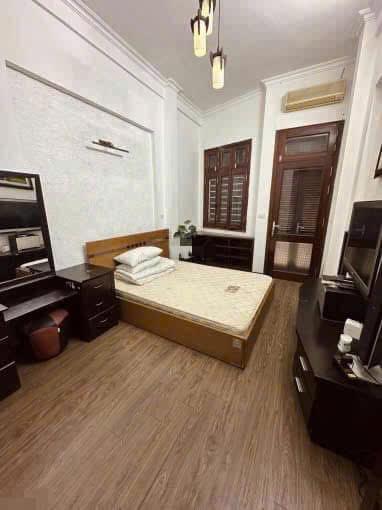 Cho thuê nhà ngõ ô tô Trường Chinh 15 Triệu, 4 tầng, 40m2, ô tô dừng đỗ, ngõ thông2485280