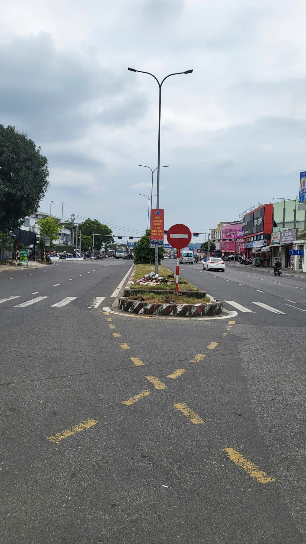 BÁN ĐẤT TẶNG NHÀ 125M2, SỔ ĐẦY ĐỦ GIÁ TỐT MẶT TIỀN Đ. NAM TRÂN, P.HÒA MINH2592396
