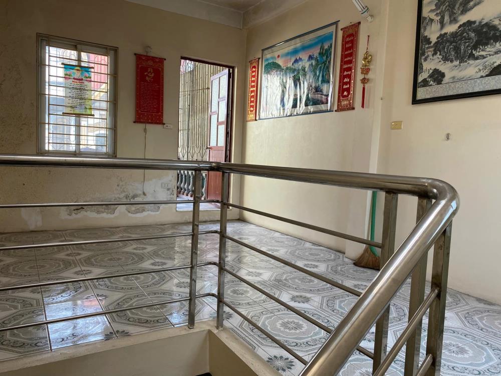 Cho thuê nhà ngõ ô tô Phố Yên Lãng, 35m2, 5 tầng, Kinh doanh sạch, 20 Triệu2376322