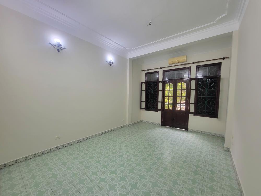 Cho thuê nhà Phân Lô ô tô Đầm Trấu, 4 tầng x 50m2, 5 ngủ, 18 Triệu làm VP, KD online2593478