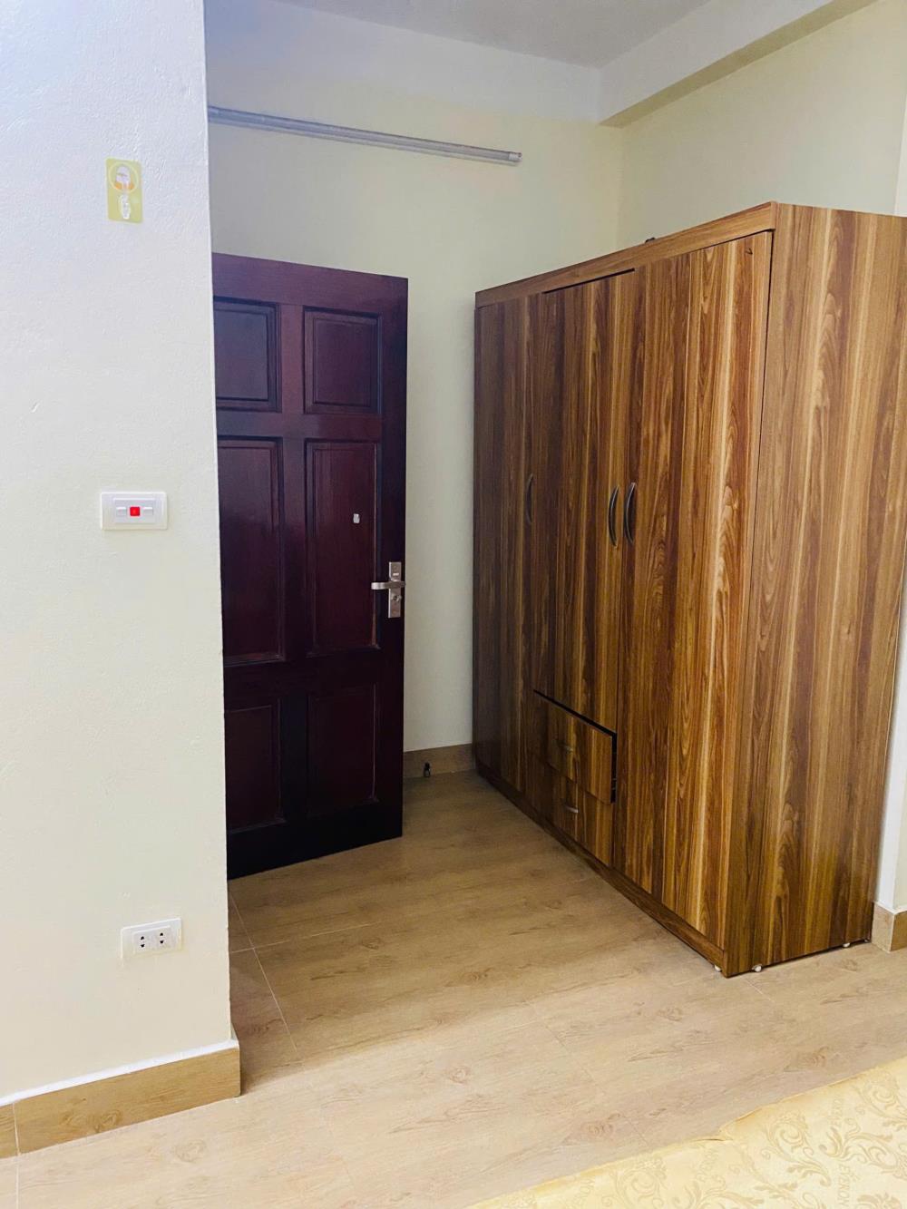 Cho thuê nhà nguyên căn Phố Dương Văn Bé 4 tầng x 30m2, 3 ngủ 10 Triệu ở hộ gia đình2599971