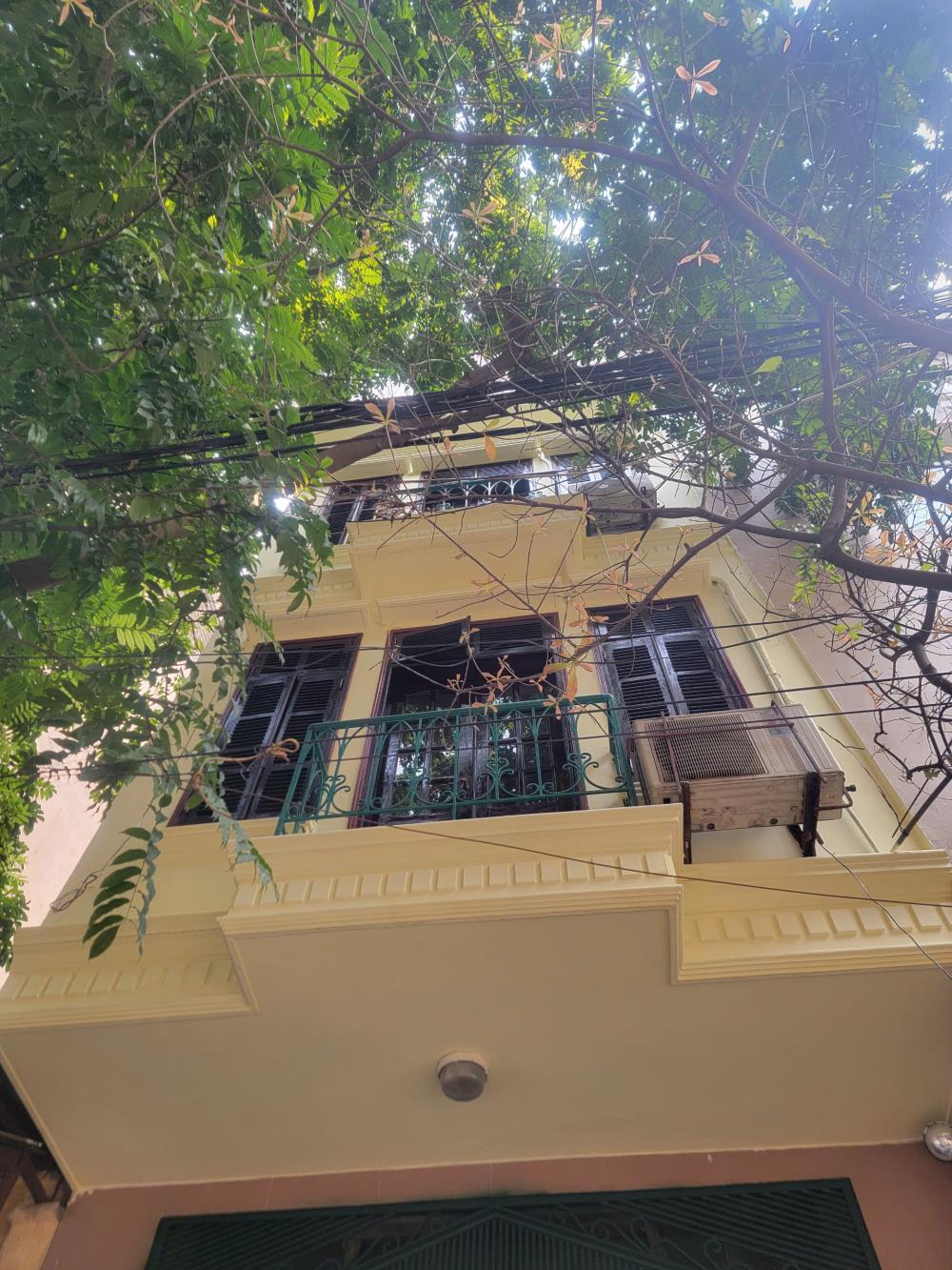 Cho thuê nhà Phân Lô ô tô Đầm Trấu, 4 tầng x 50m2, 5 ngủ, 18 Triệu làm VP, KD online2593475